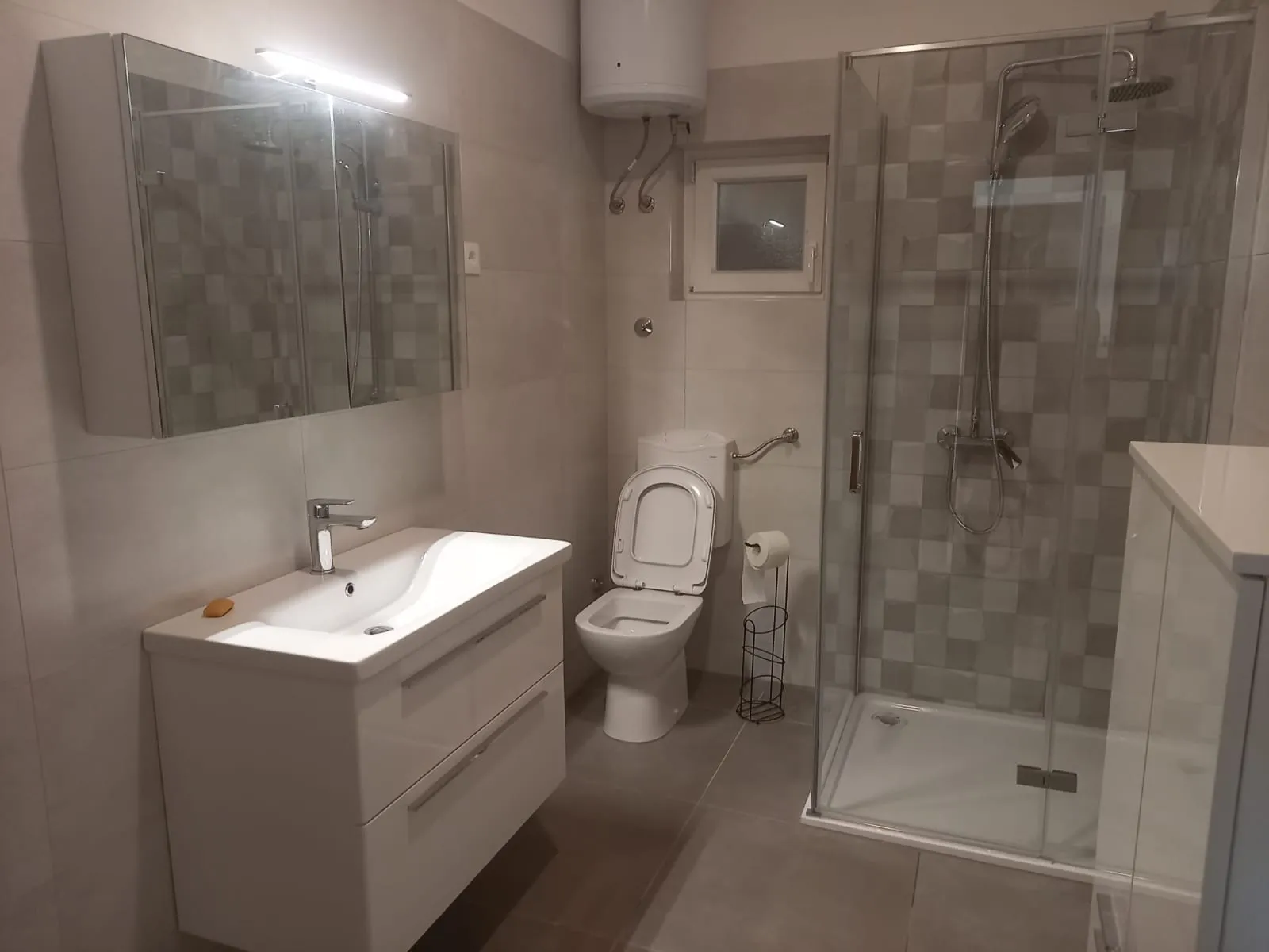 Kuća, 100m2, Omiš interijer